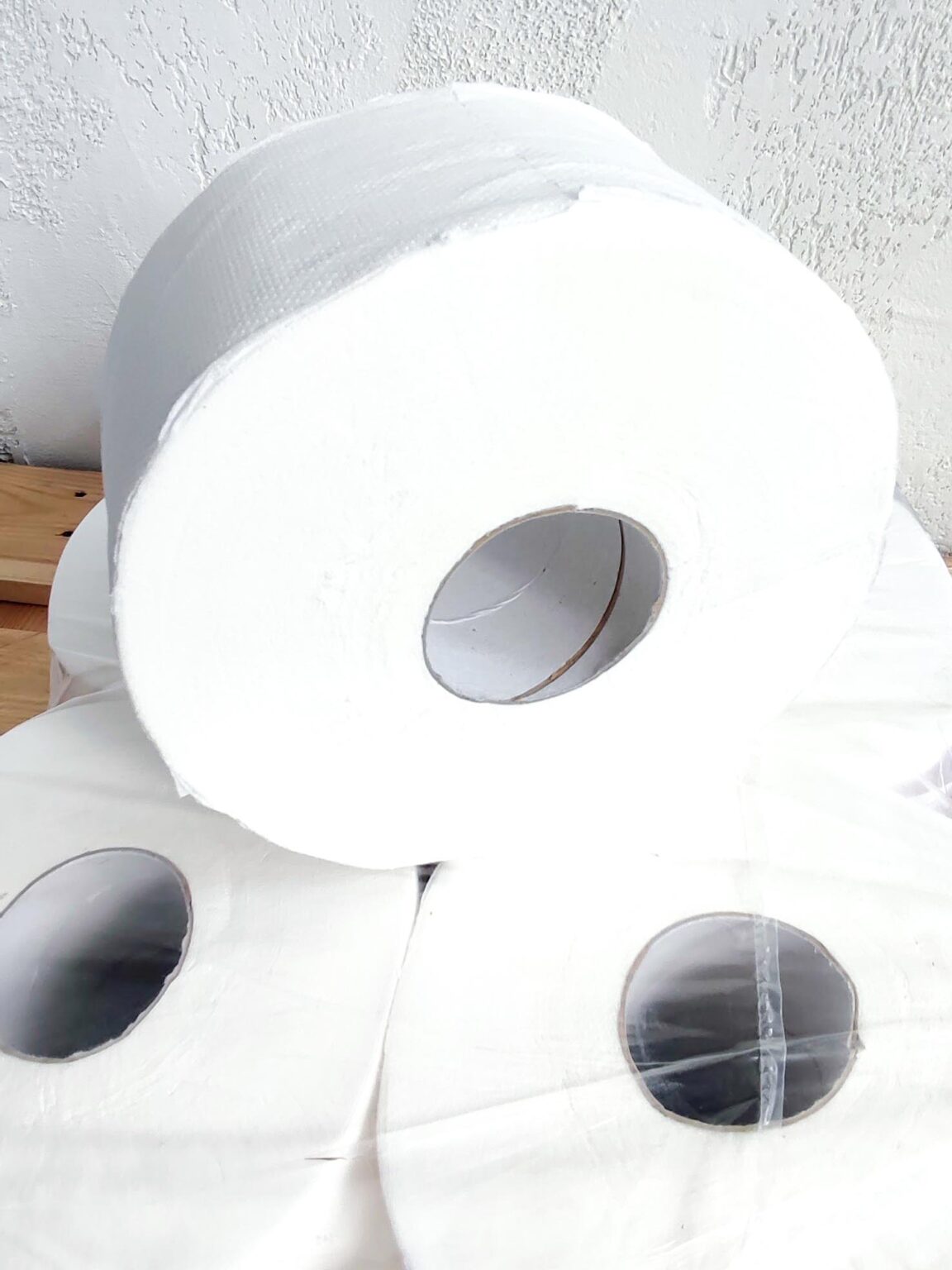 Solid Line Toilette Jumbo Roll-3 Тоалетна хартия Джъмбо ролка – 100% Целулоза, 2 пласта, 450 гр. (12 ролки)